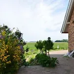 Wunderschoenes Mit Garten Und Terrasse By Interhome Appartement