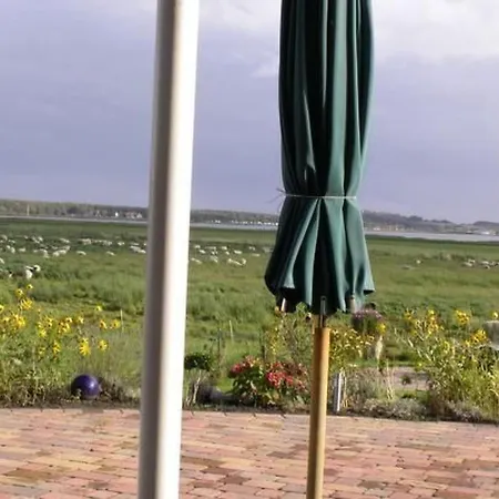 Wunderschoenes Mit Garten Und Terrasse By Interhome Lejlighed