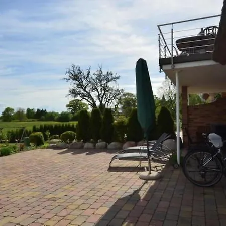 Lejlighed Wunderschoenes Mit Garten Und Terrasse By Interhome Gager