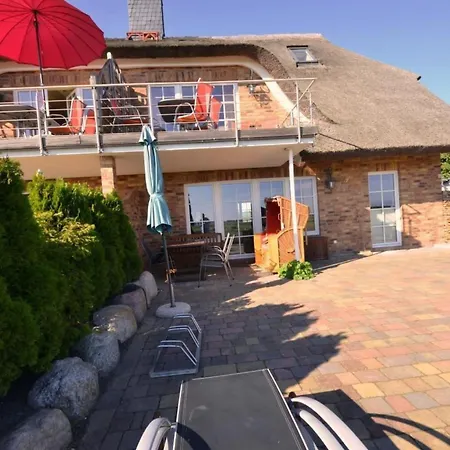 Lejlighed Wunderschoenes Mit Garten Und Terrasse By Interhome *